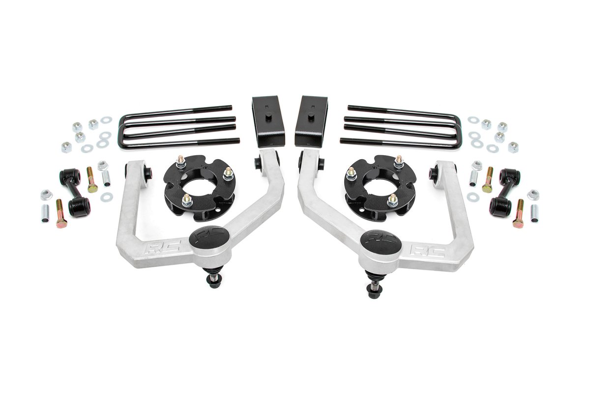 Nissan Titan Suspension Lift Kit - Front + Rear - Rough Country - 3 Inch Lift Kit - '04-'24